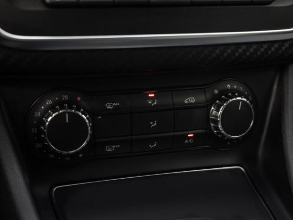 Mercedes-Benz GLA I (X156) Рестайлинг с пробегом 2017 года, цена 2 049 000 рублей, 93917 км, внедорожник, Автокод Объявления