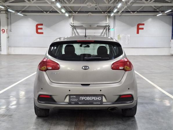 Kia Ceed II с пробегом 2013 года, цена 890 000 рублей, 215577 км, хэтчбек, Автокод Объявления