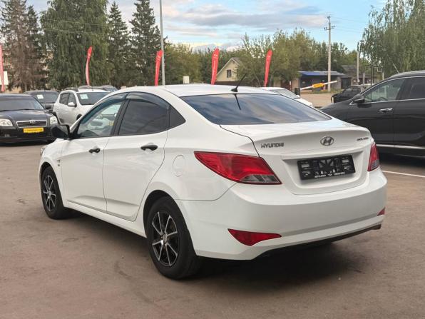 Hyundai Solaris I Рестайлинг с пробегом 2015 года, цена 930 000 рублей, 144876 км, седан, Автокод Объявления