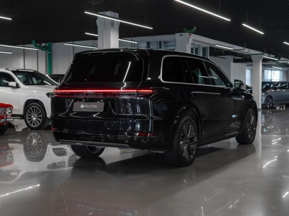Li Auto (Lixiang) L9 I с пробегом 2024 года, цена 7 000 000 рублей, 33592 км, внедорожник, Автокод Объявления