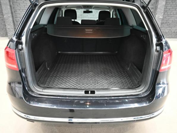 Volkswagen Passat B7 с пробегом 2014 года, цена 1 230 000 рублей, 104062 км, универсал, Автокод Объявления