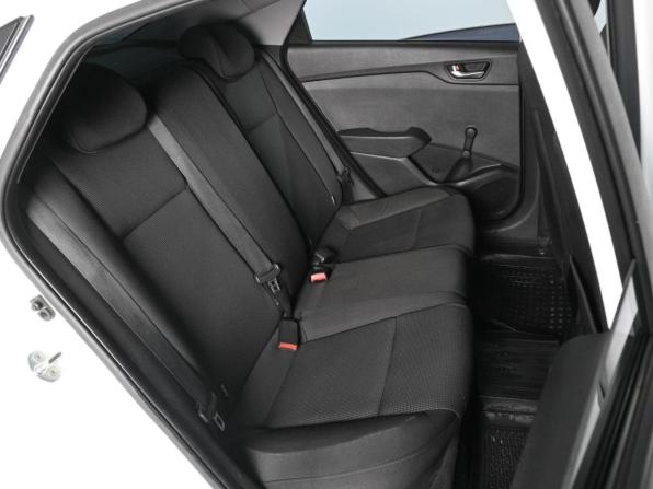 Hyundai Solaris II с пробегом 2017 года, цена 1 389 000 рублей, 113432 км, седан, Автокод Объявления