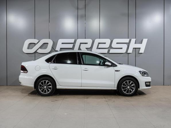 Volkswagen Polo V Рестайлинг с пробегом 2018 года, цена 1 349 000 рублей, 168407 км, седан, Автокод Объявления