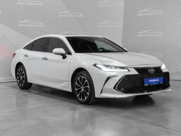 Toyota Avalon V с пробегом 2022 года, цена 3 885 000 рублей, 35658 км, седан, Автокод Объявления