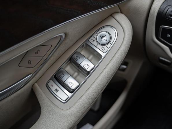 Mercedes-Benz GLC I (X253) с пробегом 2017 года, цена 2 480 000 рублей, 287143 км, внедорожник, Автокод Объявления