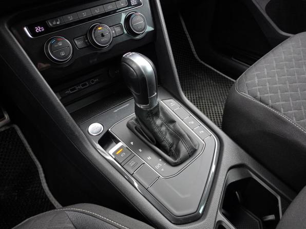 Volkswagen Tiguan II с пробегом 2018 года, цена 2 182 000 рублей, 157844 км, внедорожник, Автокод Объявления