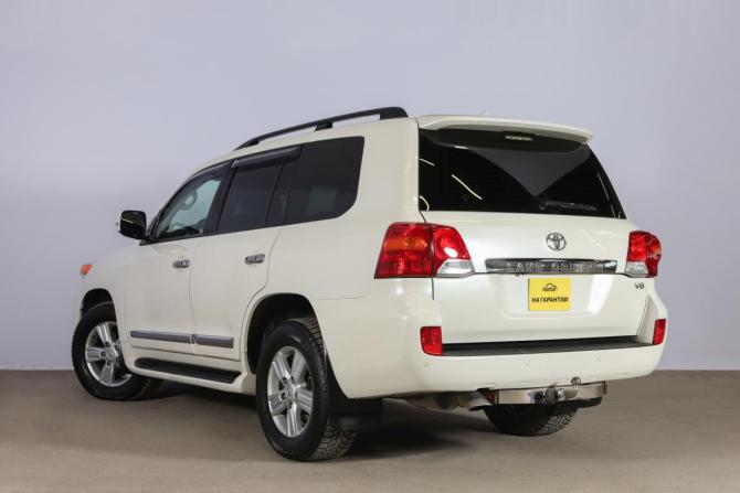 Toyota Land Cruiser 200 Series Рестайлинг 1 с пробегом 2013 года, цена 3 749 000 рублей, 116939 км, внедорожник, Автокод Объявления