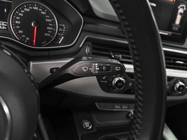 Audi A4 V (B9) с пробегом 2018 года, цена 2 259 000 рублей, 276902 км, универсал, Автокод Объявления