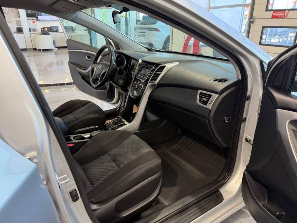 Hyundai i30 II Рестайлинг с пробегом 2016 года, цена 1 075 000 рублей, 238373 км, хэтчбек, Автокод Объявления