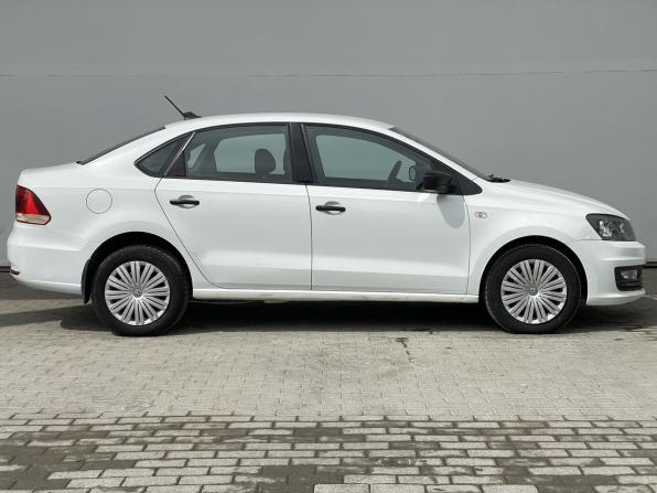 Volkswagen Polo V Рестайлинг с пробегом 2019 года, цена 950 000 рублей, 243000 км, седан, Автокод Объявления