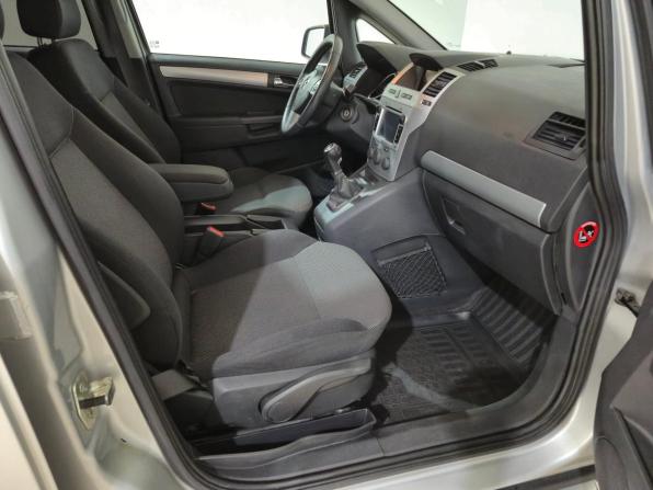 Opel Zafira B Рестайлинг с пробегом 2014 года, цена 725 000 рублей, 268400 км, минивэн, Автокод Объявления