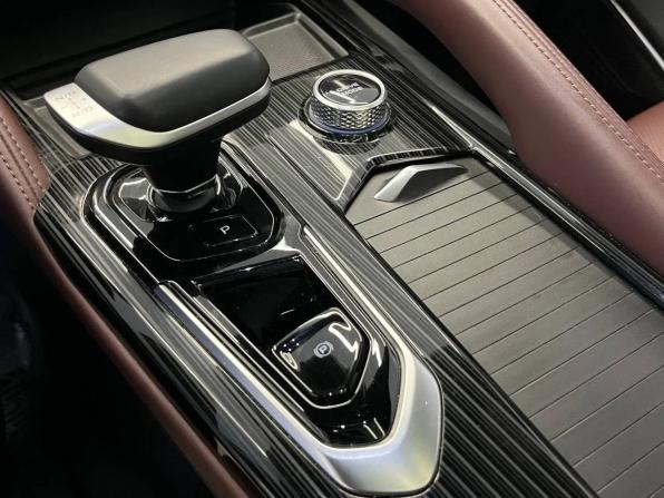 Geely Monjaro I с пробегом 2023 года, цена 3 000 000 рублей, 74695 км, внедорожник, Автокод Объявления
