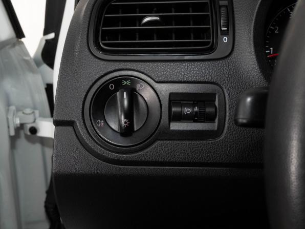 Volkswagen Polo V Рестайлинг с пробегом 2019 года, цена 1 211 000 рублей, 62900 км, седан, Автокод Объявления
