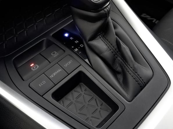 Toyota RAV4 V (XA50) с пробегом 2021 года, цена 3 350 000 рублей, 63877 км, внедорожник, Автокод Объявления