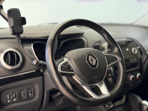 Renault Kaptur I Рестайлинг с пробегом 2021 года, цена 1 085 000 рублей, 149627 км, внедорожник, Автокод Объявления