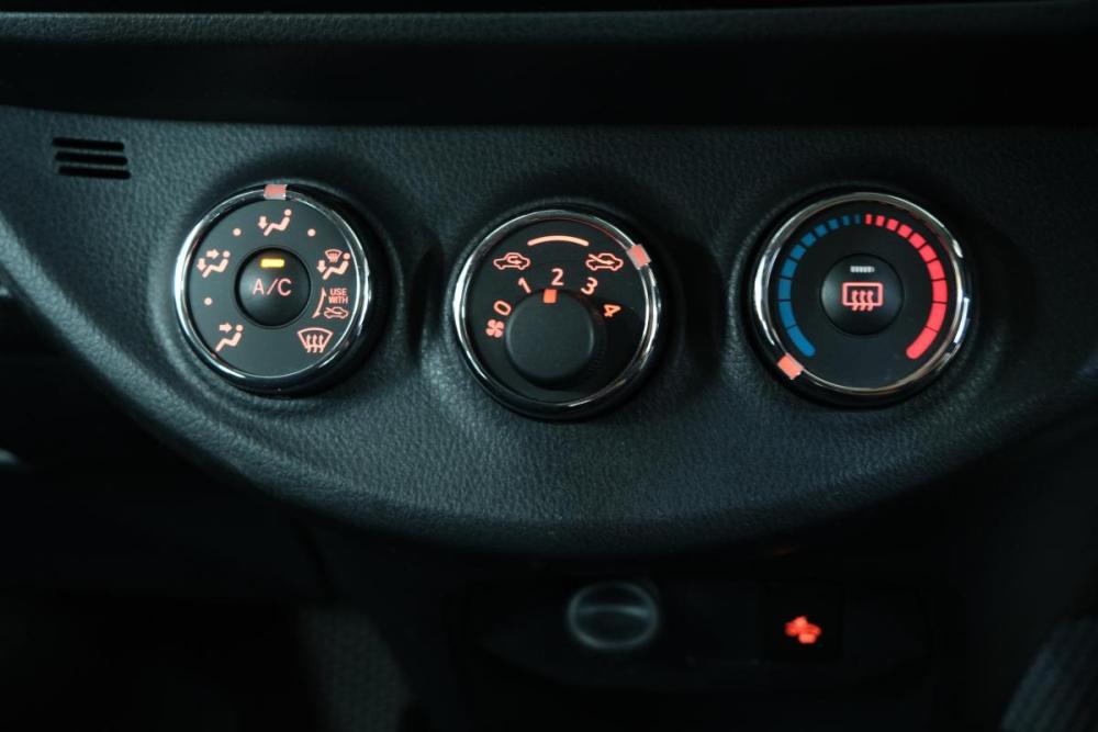 Toyota Vitz III (XP130) Рестайлинг Омск  - изображение 16