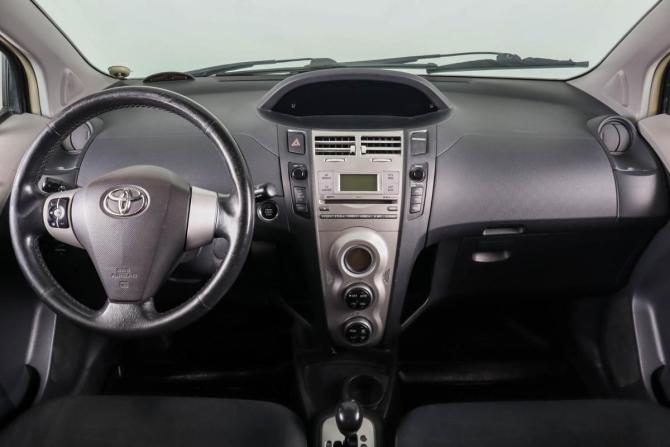Toyota Yaris II с пробегом 2006 года, цена 449 000 рублей, 245000 км, хэтчбек, Автокод Объявления
