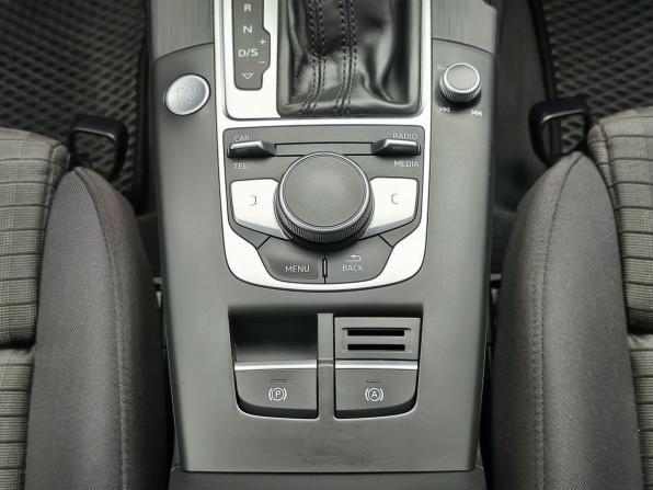 Audi A3 III (8V) Рестайлинг с пробегом 2017 года, цена 2 218 000 рублей, 125383 км, седан, Автокод Объявления