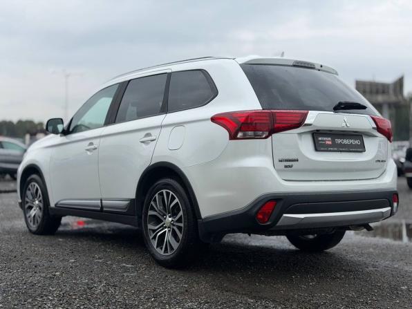 Mitsubishi Outlander III Рестайлинг 3 с пробегом 2018 года, цена 1 475 000 рублей, 235000 км, внедорожник, Автокод Объявления