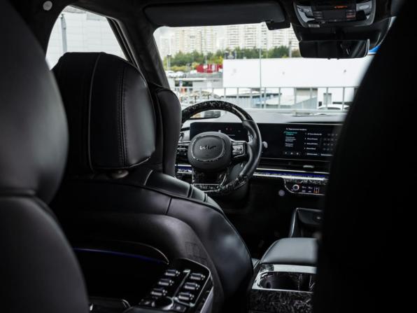 Kia Carnival IV Рестайлинг с пробегом 2024 года, цена 11 300 000 рублей, 26571 км, минивэн, Автокод Объявления