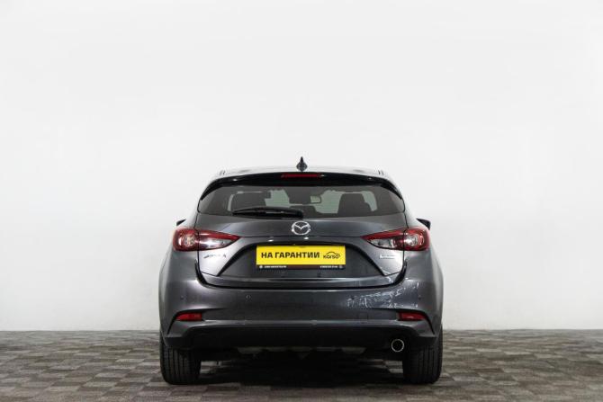 Mazda Axela III Рестайлинг с пробегом 2018 года, цена 1 649 000 рублей, 56000 км, хэтчбек, Автокод Объявления