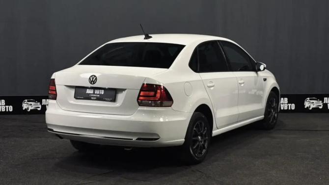 Volkswagen Polo V Рестайлинг с пробегом 2019 года, цена 1 240 000 рублей, 133136 км, седан, Автокод Объявления