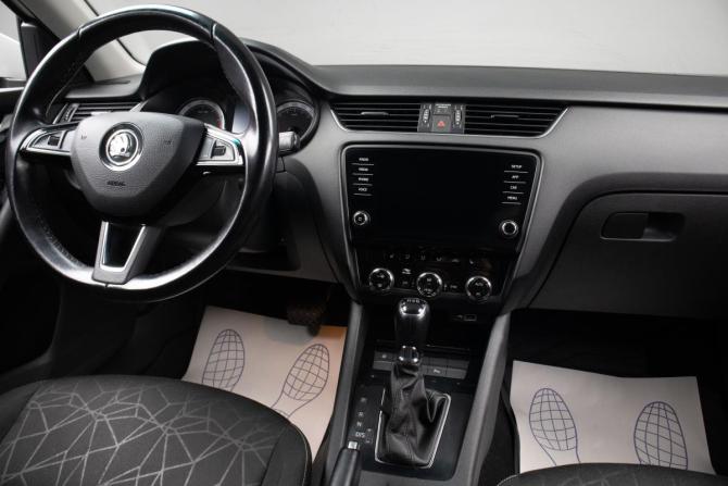 Skoda Octavia III (A7) Рестайлинг с пробегом 2019 года, цена 1 699 000 рублей, 180518 км, лифтбек, Автокод Объявления