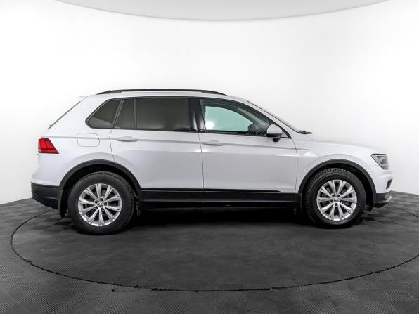 Volkswagen Tiguan II с пробегом 2020 года, цена 2 615 000 рублей, 111039 км, внедорожник, Автокод Объявления