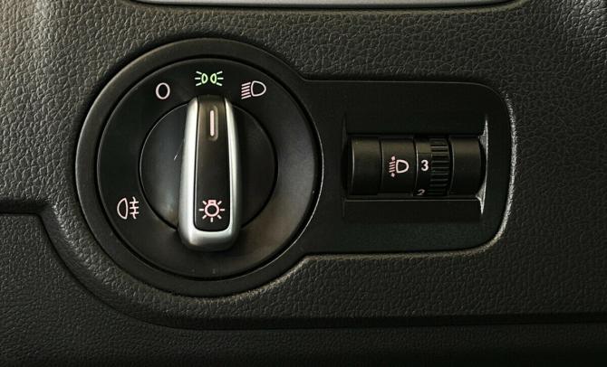 Volkswagen Polo V Рестайлинг с пробегом 2016 года, цена 990 000 рублей, 161675 км, седан, Автокод Объявления