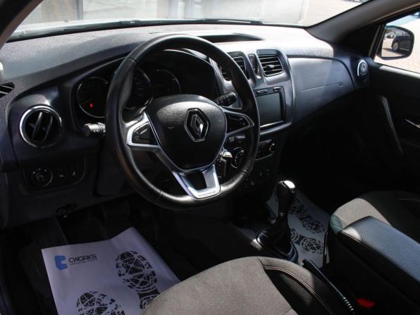 Renault Sandero II Рестайлинг с пробегом 2018 года, цена 1 159 000 рублей, 73000 км, хэтчбек, Автокод Объявления