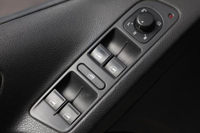 Volkswagen Tiguan I с пробегом 2011 года, цена 1 299 000 рублей, 129000 км, внедорожник, Автокод Объявления