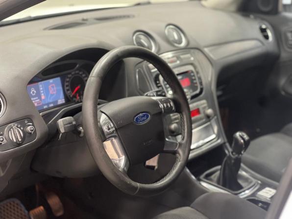 Ford Mondeo IV с пробегом 2010 года, цена 550 000 рублей, 210000 км, седан, Автокод Объявления