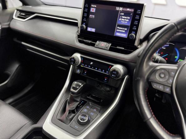 Toyota RAV4 V (XA50) с пробегом 2020 года, цена 4 599 000 рублей, 89651 км, внедорожник, Автокод Объявления