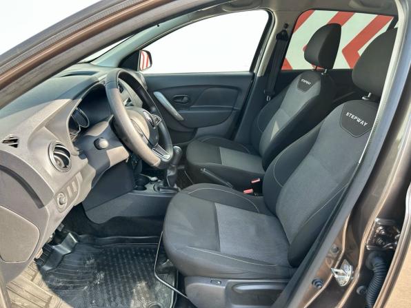 Renault Sandero II Рестайлинг с пробегом 2020 года, цена 1 190 000 рублей, 85795 км, хэтчбек, Автокод Объявления