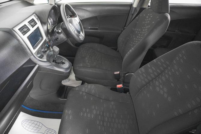Toyota Ractis II с пробегом 2012 года, цена 919 000 рублей, 30000 км, хэтчбек, Автокод Объявления