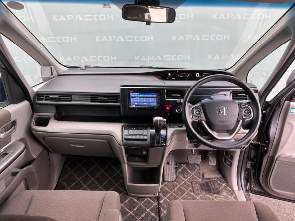 Honda Stepwgn V Рестайлинг с пробегом 2018 года, цена 1 900 000 рублей, 148050 км, минивэн, Автокод Объявления