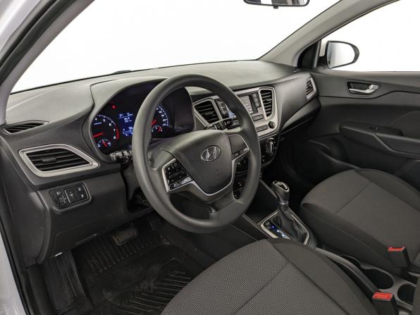 Hyundai Solaris II Рестайлинг с пробегом 2022 года, цена 1 565 000 рублей, 46970 км, седан, Автокод Объявления