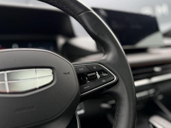 Geely Okavango I Рестайлинг с пробегом 2023 года, цена 2 689 000 рублей, 48330 км, внедорожник, Автокод Объявления