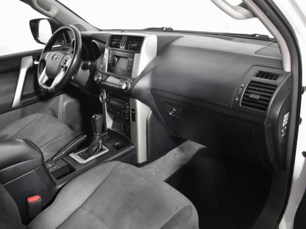 Toyota Land Cruiser Prado 150 Series с пробегом 2010 года, цена 2 067 900 рублей, 332213 км, внедорожник, Автокод Объявления