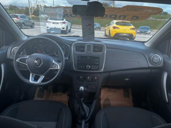 Renault Logan II Рестайлинг с пробегом 2018 года, цена 900 000 рублей, 147704 км, седан, Автокод Объявления