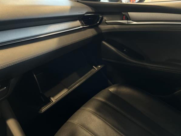 Mazda 6 III (GJ) Рестайлинг 2 с пробегом 2021 года, цена 2 920 000 рублей, 85009 км, седан, Автокод Объявления