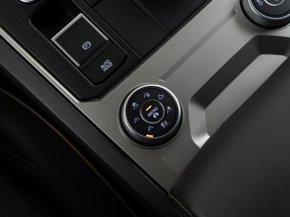 Volkswagen Touareg III с пробегом 2019 года, цена 4 246 900 рублей, 169765 км, внедорожник, Автокод Объявления