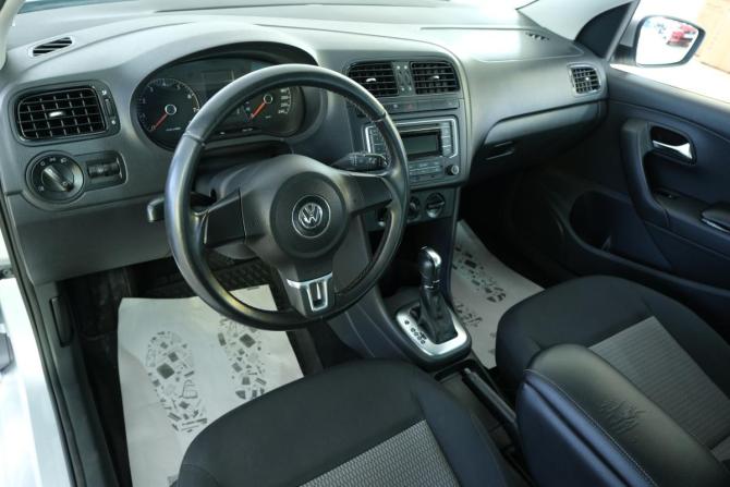 Volkswagen Polo V с пробегом 2012 года, цена 899 000 рублей, 194500 км, седан, Автокод Объявления