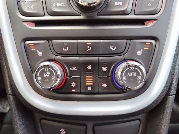 Opel Mokka I с пробегом 2013 года, цена 999 000 рублей, 111744 км, внедорожник, Автокод Объявления