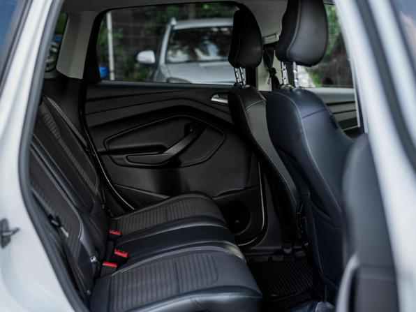 Ford Kuga II Рестайлинг с пробегом 2018 года, цена 1 040 000 рублей, 280505 км, внедорожник, Автокод Объявления