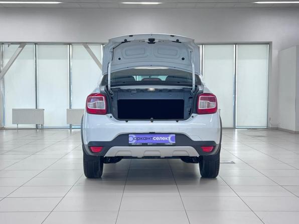 Renault Logan II Рестайлинг с пробегом 2021 года, цена 1 290 000 рублей, 47851 км, седан, Автокод Объявления