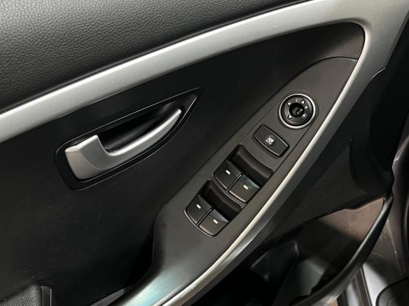 Hyundai i30 II с пробегом 2013 года, цена 950 000 рублей, 163363 км, хэтчбек, Автокод Объявления