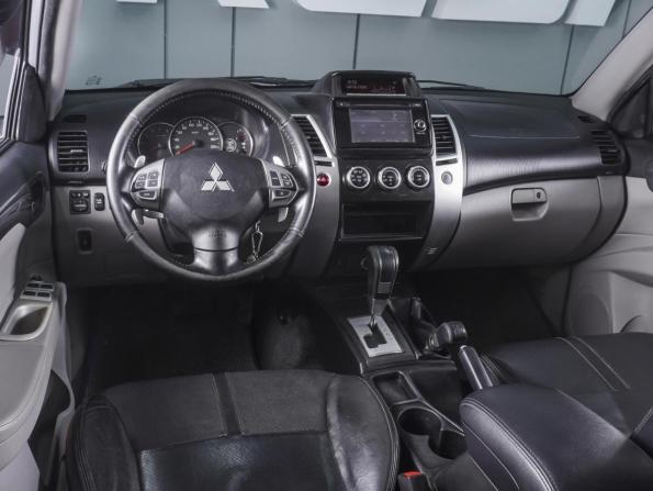 Mitsubishi Pajero Sport II Рестайлинг с пробегом 2014 года, цена 1 960 000 рублей, 236332 км, внедорожник, Автокод Объявления