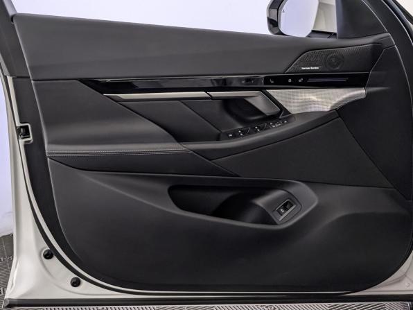 BMW 5 серии VIII (G60/G61/G68) с пробегом 2024 года, цена 6 485 000 рублей, 42153 км, седан, Автокод Объявления