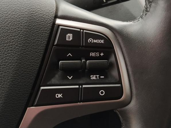 Hyundai Solaris II с пробегом 2019 года, цена 1 099 000 рублей, 197000 км, седан, Автокод Объявления